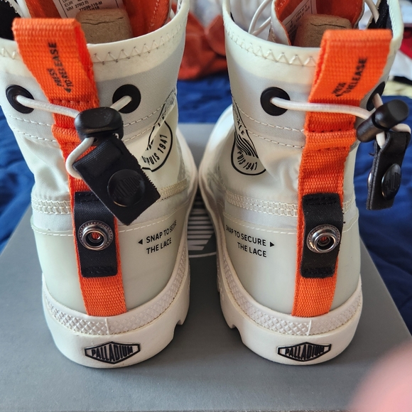 Stylish Palladium boot shoes- new- size 9 - Picture 4 of 8